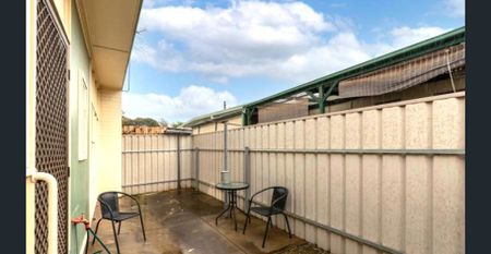 AFFORDABLE & COMFORTABLE 2-BEDROOM UNIT! - Photo 2