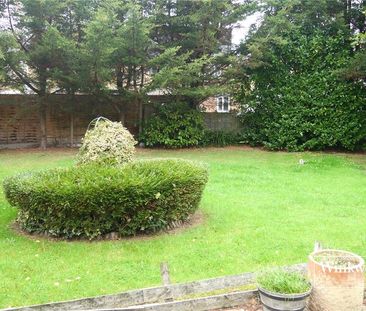 2 bedroom semi-detached house to rent - Photo 4