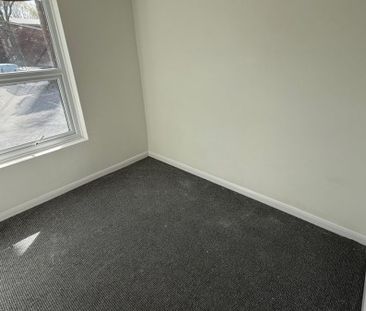 Newport, Lincoln - Photo 5