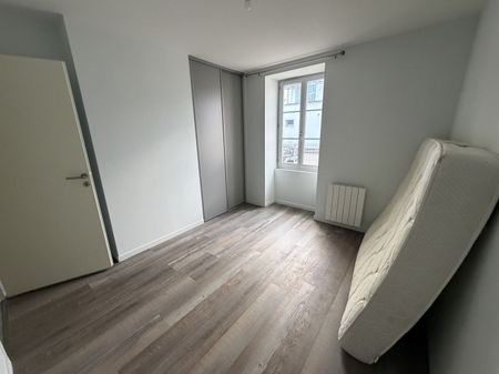 Location Appartement 4 pièces 72m² PONT DE VAUX 01190 - Photo 3