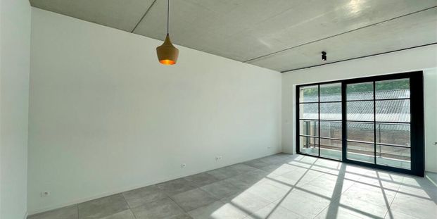 Appartement te huur in Antwerpen voor € 810 met 1 slaapkamer - Photo 1