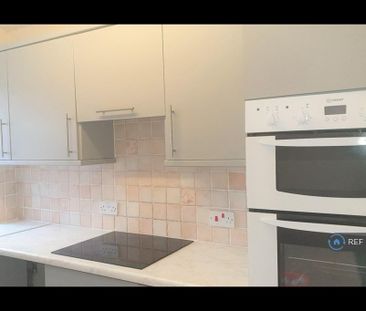 3 bedroom terraced house to rent - Photo 6