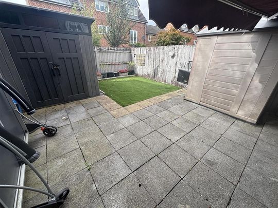 4 bedroom townhouse to rent - Photo 1