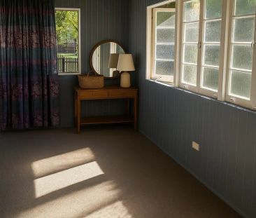 “3 BEDROOM HOUSE IN A QUIET STREET” - Photo 1