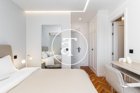 Duplex for monthly rental with 2 bedrooms, balcony, 2 bathrooms, toilet and parking in Aravaca - Foto 3