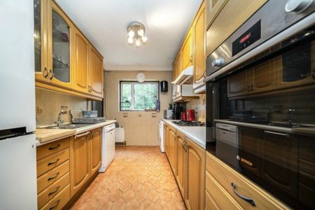 Herons Lea, Sheldon Avenue, N6 - Photo 5