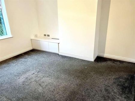 Manchester Road, Westhoughton, Bolton, BL5 - Photo 3