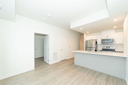 For Lease - 353 Gardner Street Unit# 401, Vanier and Kingsview Park, Ontario - Photo 2