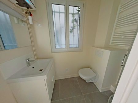 APPARTEMENT T2 A LOUER - PARIS 16EME ARRONDISSEMENT - 32.01 m - 1 084 € - Photo 5