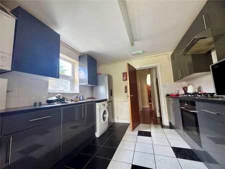 Kenilworth, Speke Road, Thornton Heath, CR7 - Photo 5