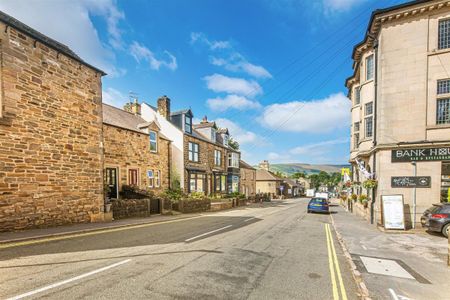 Main Road, Hathersage, Hope Valley - Photo 4