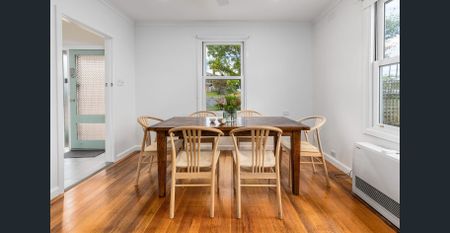 Hamptons Style Beach-house - Photo 3