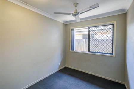 4 Bedroom Family Home! - Photo 4