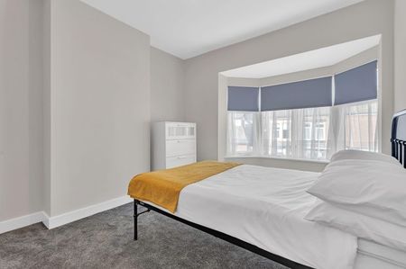 5 Burleigh Road - Photo 4