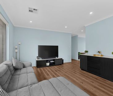 Family Comfort in a Quiet street - Photo 2