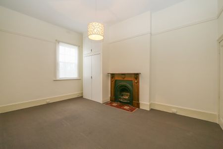 GLORIOUSLY PRESENTED TWO STOREY VICTORIAN WITH DUAL STREET FRONTAGES - Photo 5