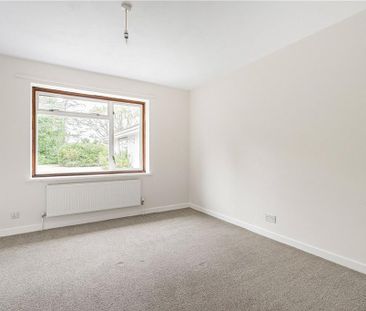 6 bedroom bungalow to rent - Photo 3