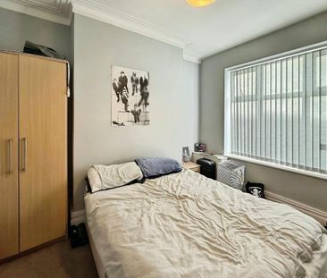 4 bedroom terraced house to rent - Photo 1