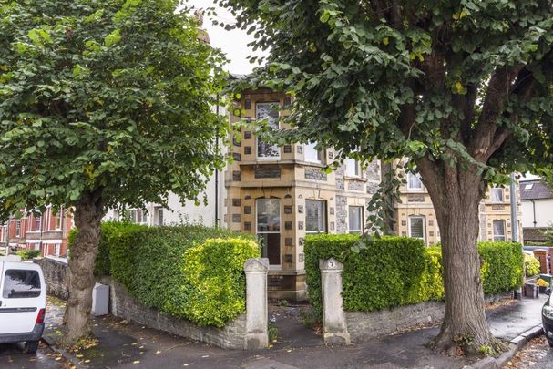 1 Bed Flat - Photo 1