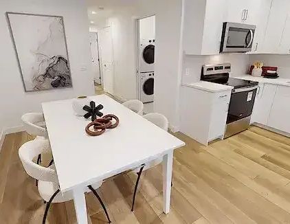 Brand new bright 1 bedroom basement suite | 559 Rowmont Boulevard Northwest, Calgary - Photo 1