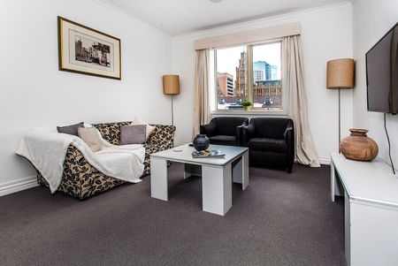 Apartment At The Paris End Of Collins Street- Take Your Pick; Furnished Or Unfurnished? - Photo 2