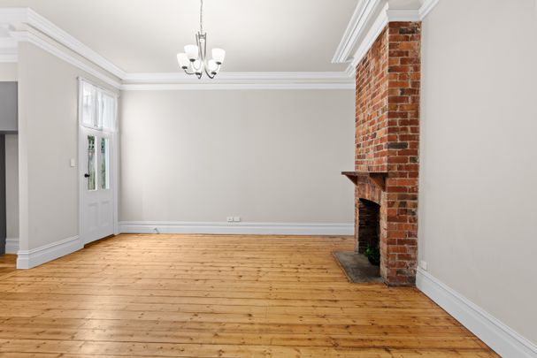 Luxury Living Awaits: Four Bedroom Home in Prime Armadale! - Photo 1