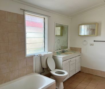 Tidy 2 Bedroom in South Tamworth - Photo 6