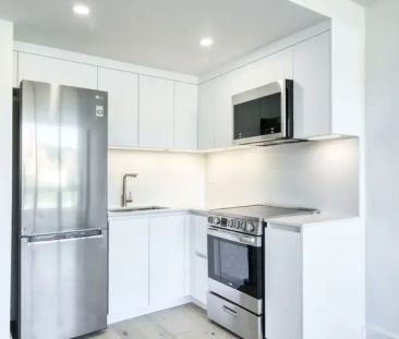 1975 de Maisonneuve | 1975 Maisonneuve Blvd West, Montreal - Photo 1