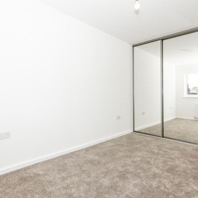 3 bedroom end of terrace house to rent - Photo 1