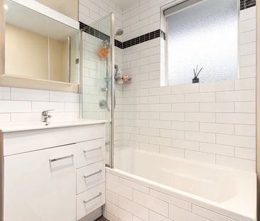 2-Bedroom Unit in the Heart of Merivale - Unfurnished - Photo 6