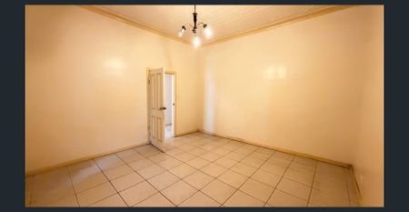 2-Bedroom House in a Convenient Location - Photo 5