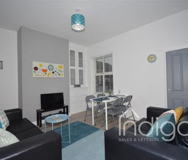 1 bedroom in a house share to rent - Photo 1