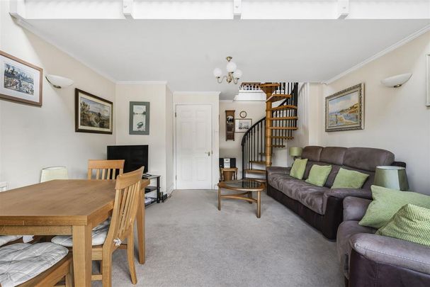 3 bedroom apartment to rent - Photo 1