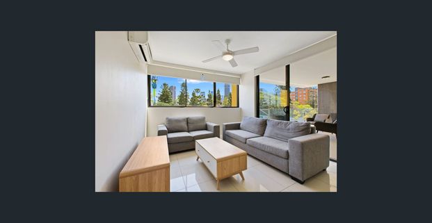 Spacious & Stylish Apartment Living in Prime Kangaroo Point Location - Photo 1