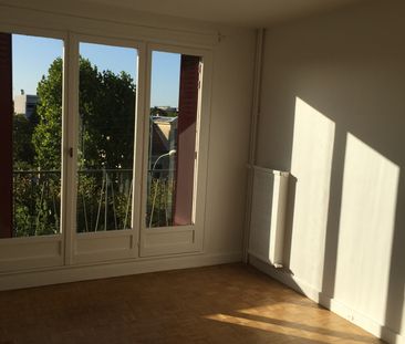 Location Appartement 1 pièce 28m² ST MAUR DES FOSSES 94210 - Photo 1