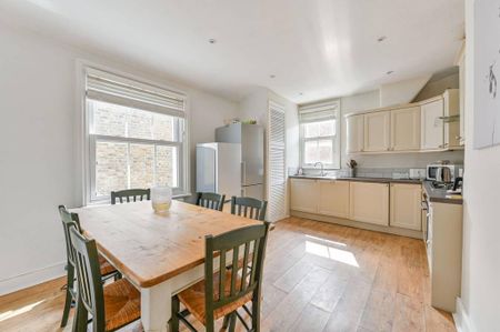 4 bedroom maisonette to rent - Photo 5