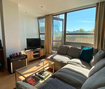 Stunning & Modern 1 Bedroom Apartment for Rent in SW2 - Photo 3