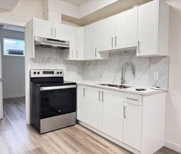 Alwood Point — 1 Bed 1 Bath Lower Unit - Photo 5