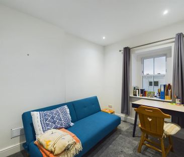 2 bedroom semi-detached house to rent - Photo 6