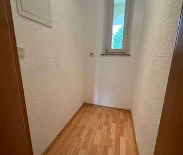 Moderner Grundriss + Laminat + Bad mit Fenster - Photo 3