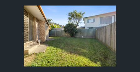 Easy single‑level living with pool, yard and garage - Photo 3