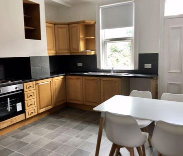 4 bedroom terraced house to rent - Photo 5