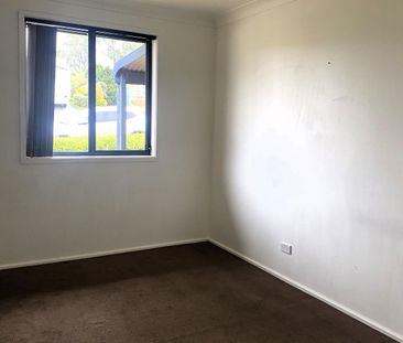 15 Lydon Crescent, West Nowra, NSW 2541 - Photo 2