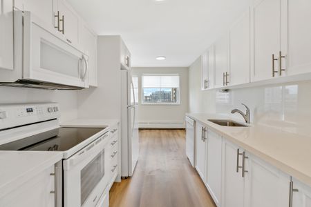 1-Bedroom - Photo 3