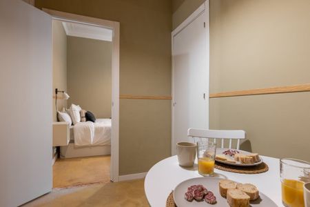 Carrer dAragó, Barcelona, Catalonia 08011 - Photo 4