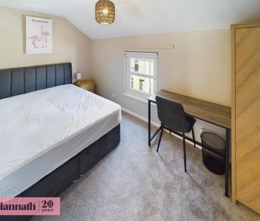 Room 5, 13 Harford Street, Portadown, Craigavon, BT62 3AA - Photo 2