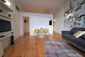 Excelente T1- Junto aos Aliados