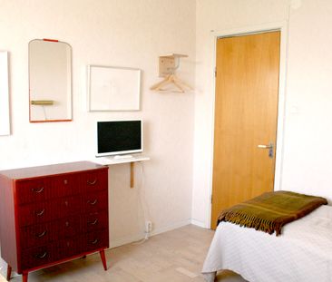 Sandfjärdsgatan, Årsta - Photo 2