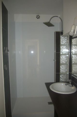 Location Appartement 3 pièces 59m² ROMANS SUR ISERE 26100 - Photo 5