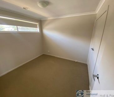 18 Kalbian Drive, Clyde North - Photo 1